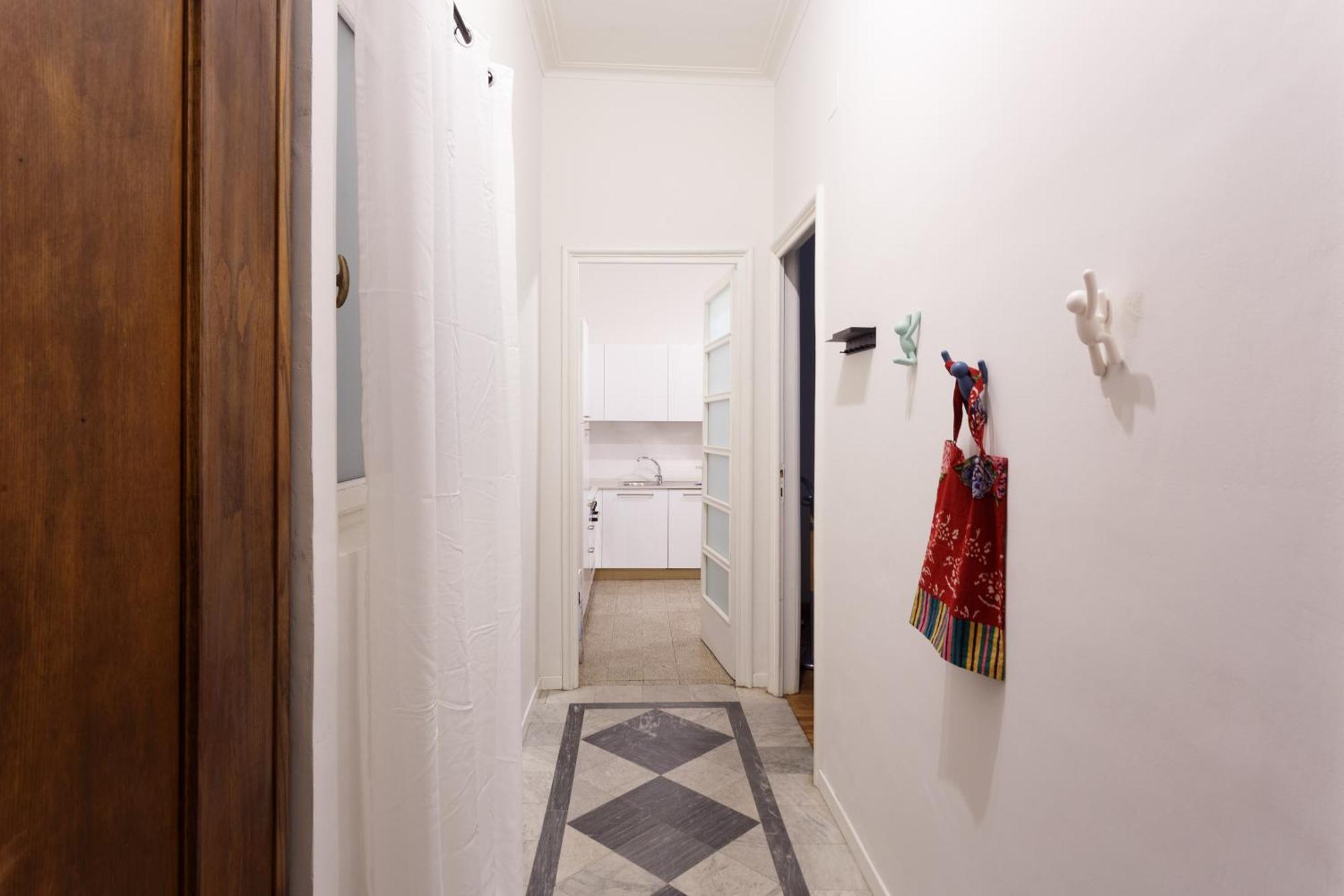 Renovated 3 Bedroom Apartment In The City Center ตูริน ภายนอก รูปภาพ